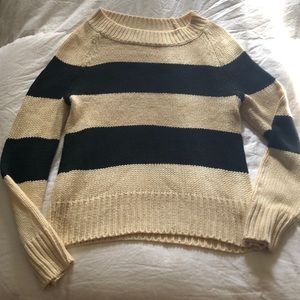 Gap sweater